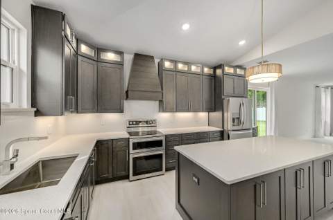 2093 Greenway Drive, Melbourne FL - photo 10 of 51