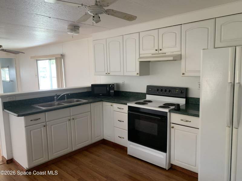 2 bedroom Mobile Home at 1270 Dove Court, Port Malabar Holiday Park Unit 1, Palm Bay — photo 4