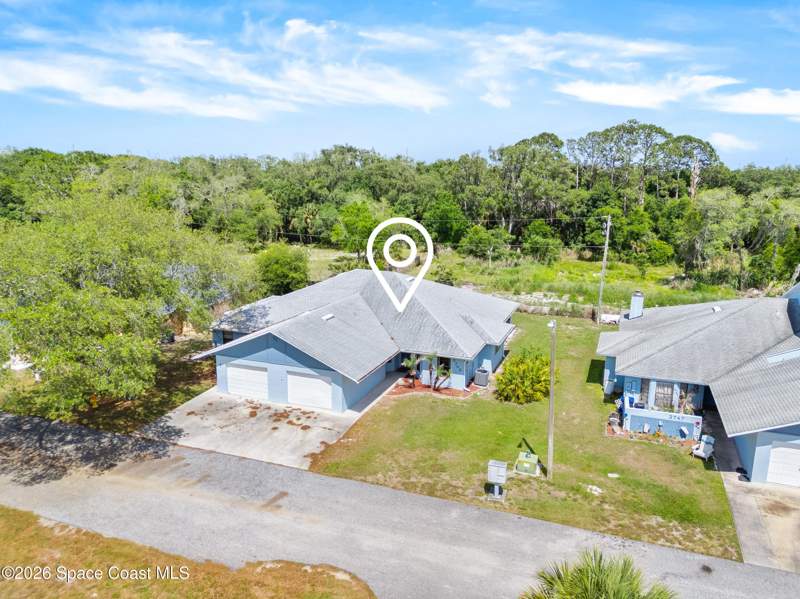 3 bedroom Single Family Residence at 3745 Canberra Court, Outback Replat Block B, Titusville — photo 2