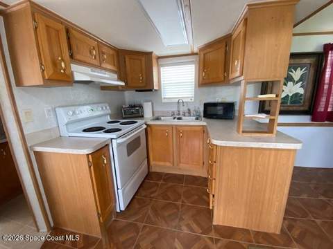 2343 Shuttle Circle #13, Titusville FL - photo 10 of 27