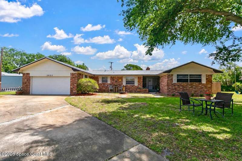 5 bedroom Single Family Residence at 3033 Devon Court, Lantern Park Unit 3, Titusville — photo 3