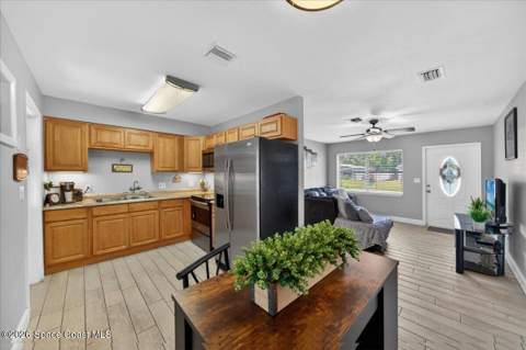 2139 Smathers Circle, Melbourne FL - photo 10 of 43
