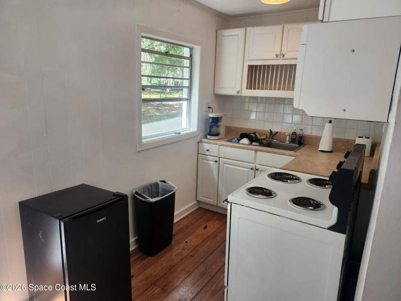 2 bedroom Single Family Residence at 3585 Aurantia Road, Indian River Park Replat Sec 17, Mims — photo 5