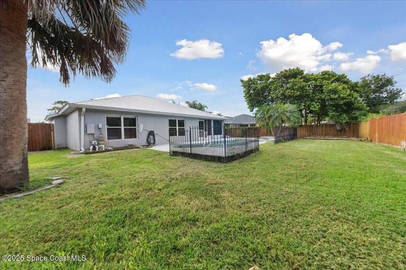 3 bedroom Single Family Residence at 897 Hunters Creek Drive, Hunters Creek Phase II, Melbourne — photo 4