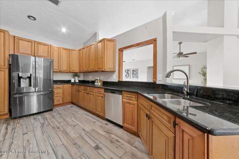 897 Hunters Creek Drive, Melbourne FL - photo 12 of 26