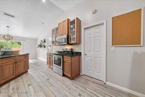897 Hunters Creek Drive, Melbourne FL - photo 13 of 26