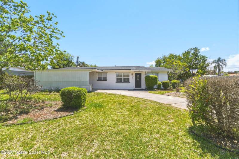 4 bedroom Single Family Residence at 1395 Ashwood Drive, Sunwood Park No 6, Melbourne — photo 3