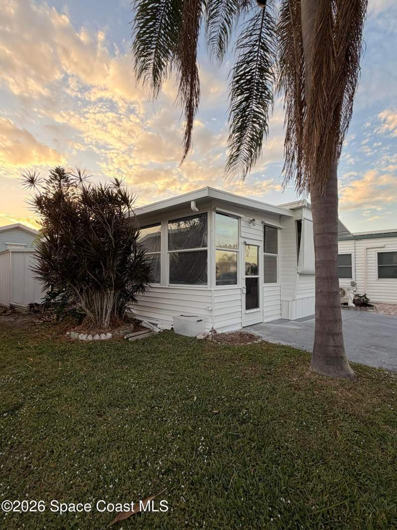 1 bedroom Mobile Home at 212 Cleveland Way, Ameri-Cana Resorts Co-Op, Rockledge — photo 5