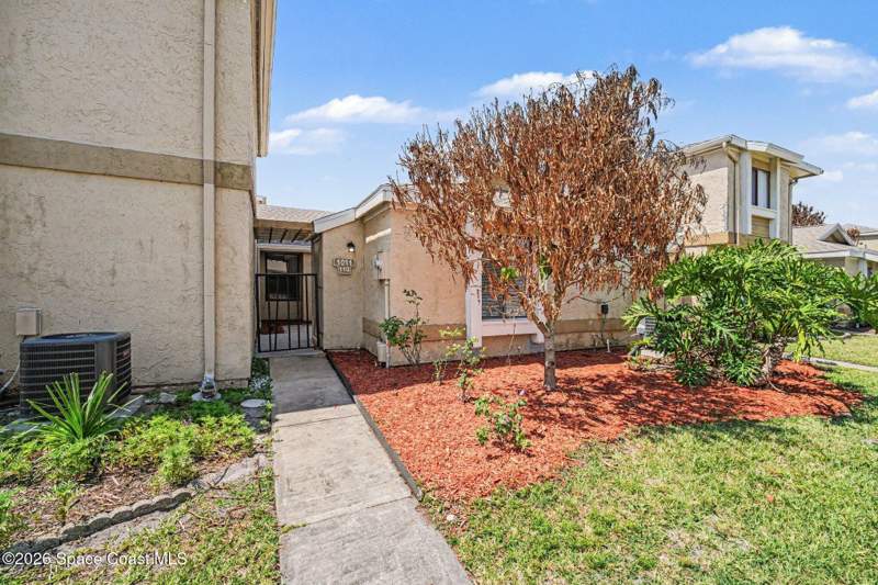 2 bedroom Townhouse at 1011 Abada Court #110, Port Malabar Country Club Unit 7 First Replat of, Palm Bay — photo 3