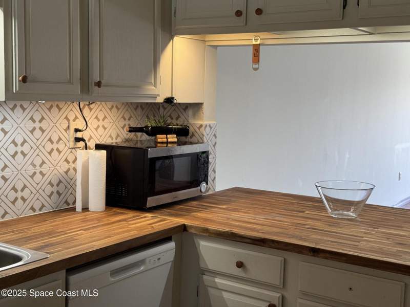 2 bedroom Condominium at 201 International Drive #124, The Oaks Condo Ph I, Cape Canaveral — photo 4
