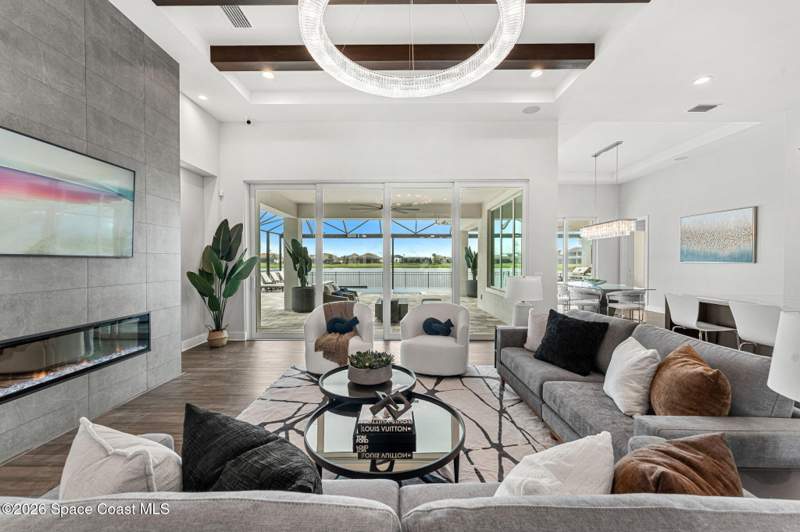 5 bedroom Single Family Residence at 3698 Lake Adelaide Place, Adelaide, Rockledge — photo 5
