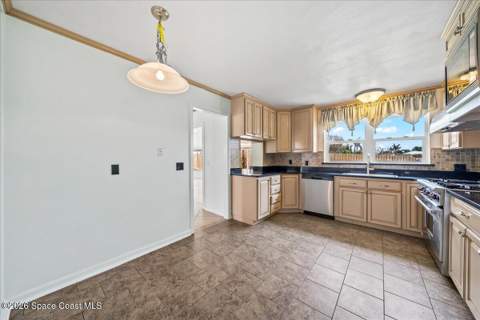 1610 E Central Avenue, Merritt Island FL - photo 17 of 35