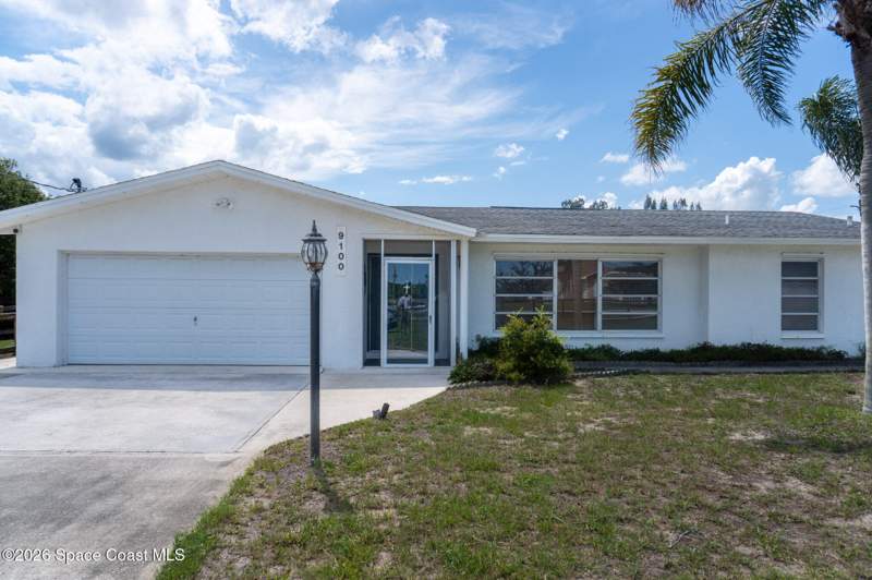 3 bedroom Single Family Residence at 9100 Central Avenue, Bay Crest Villa, Micco — photo 2
