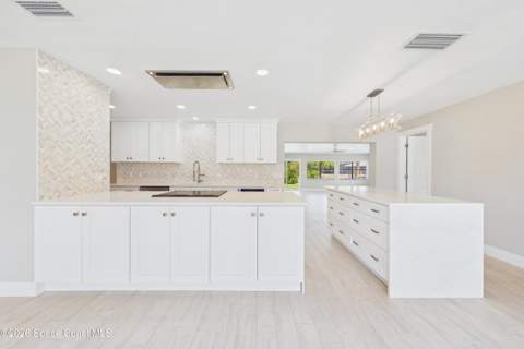 515 Inwood Lane, Indian Harbour Beach FL - photo 7 of 42