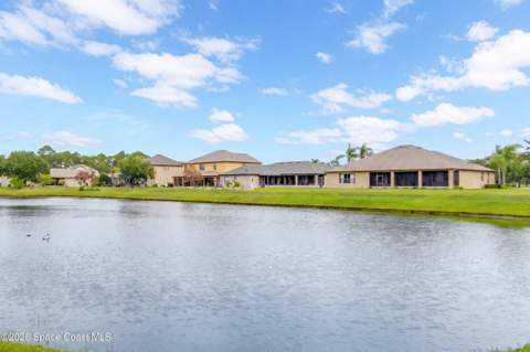 294 Breckenridge Circle, Palm Bay FL - photo 12 of 84