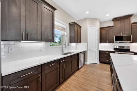 766 Starland Street, Palm Bay FL - photo 15 of 44