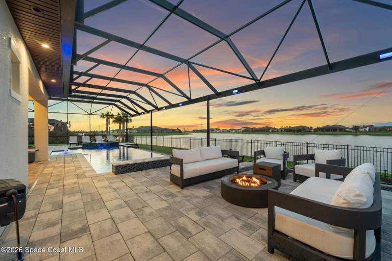 5 bedroom Single Family Residence at 3698 Lake Adelaide Place, Adelaide, Rockledge — photo 3