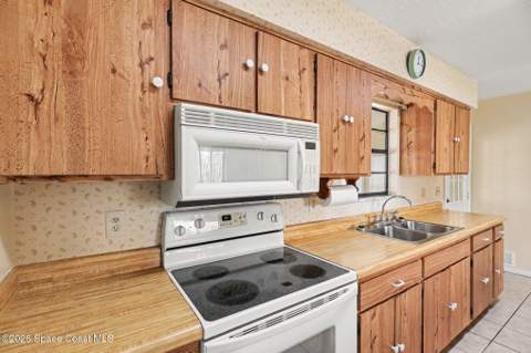 571 Firestone Street, Palm Bay FL - photo 6 of 13