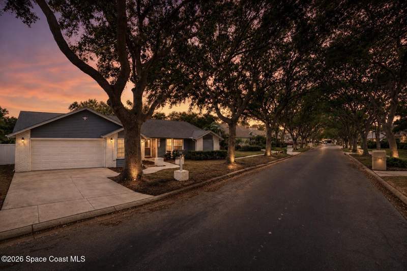 4 bedroom Single Family Residence at 107 Windward Way, Windward Cove, Indian Harbour Beach — photo 2