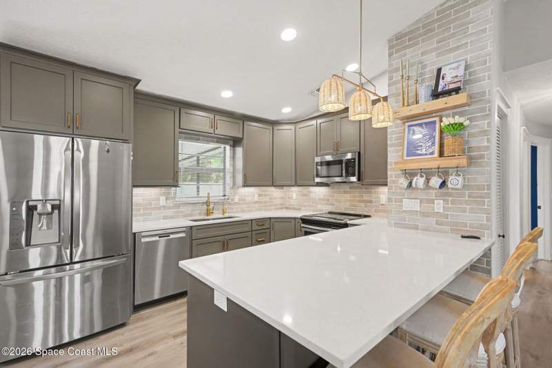 3 bedroom Single Family Residence at 6460 Irving Road, Port St John Unit 4, Cocoa — photo 4