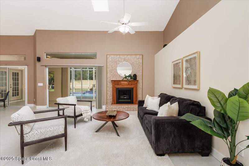 4 bedroom Single Family Residence at 3639 Meadowlark Way, Carriage Gate Subdivision, Melbourne — photo 3