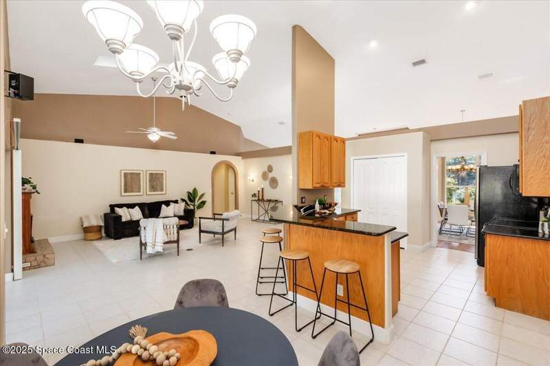 4 bedroom Single Family Residence at 3639 Meadowlark Way, Carriage Gate Subdivision, Melbourne — photo 5
