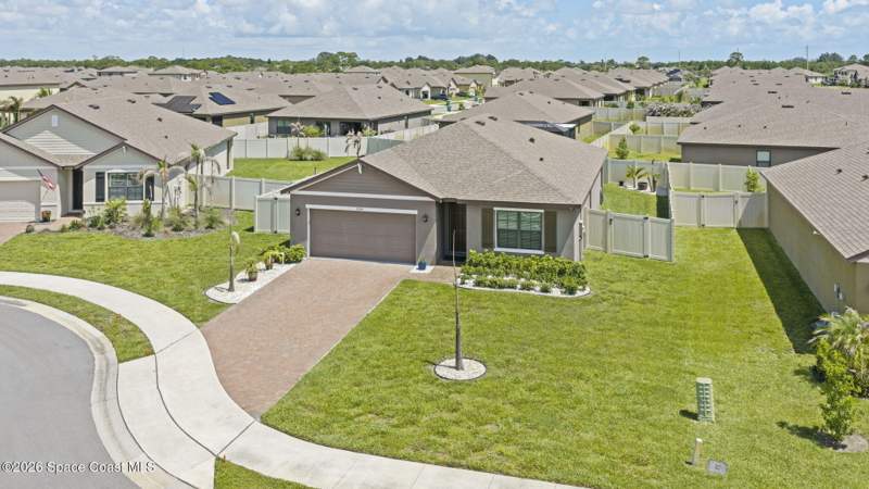 4 bedroom Single Family Residence at 7284 Topaz Drive, Crystal Bay Phase Two, Grant-Valkaria — photo 3