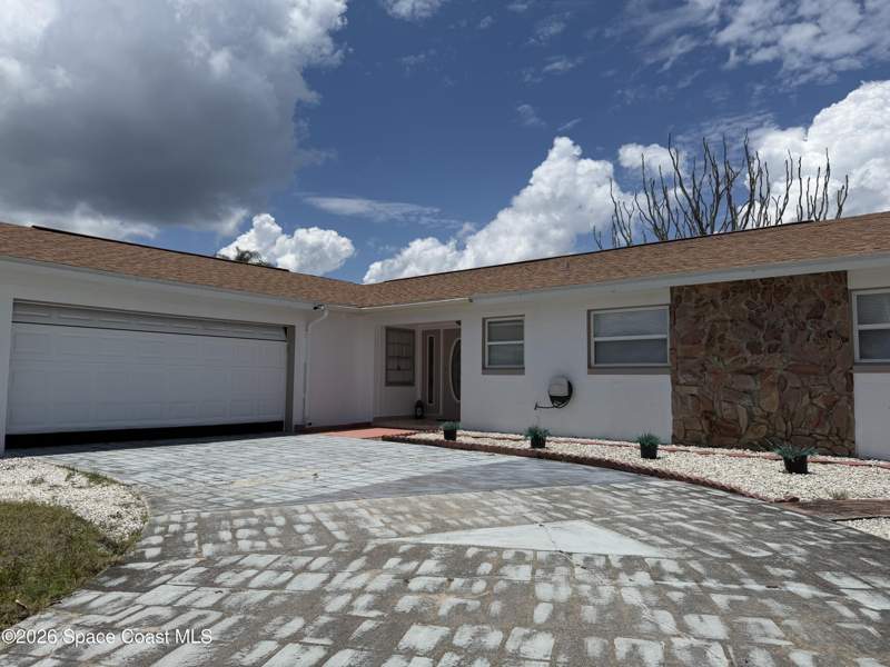 4 bedroom Single Family Residence at 1410 W Central Avenue, Surfside Estates Unit 3 Replat of Part of, Merritt Island — photo 3