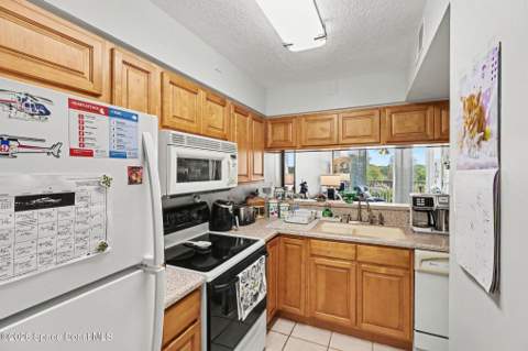 1420 Huntington Lane #2402, Rockledge FL - photo 6 of 25