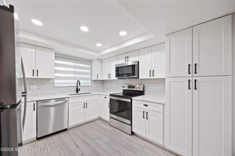 608 Cedar Side Circle, Palm Bay FL - photo 7 of 36