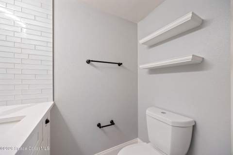 608 Cedar Side Circle, Palm Bay FL - photo 16 of 36