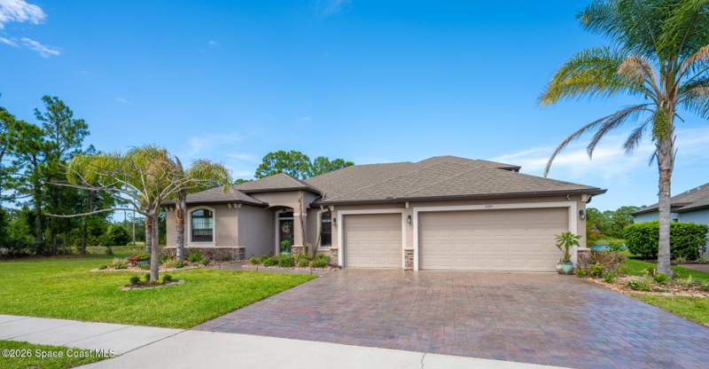 5 bedroom Single Family Residence at 3719 Salt Marsh Circle, Sawgrass at Suntree Phase 4, West Melbourne — photo 3