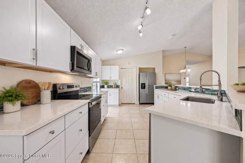 4 bedroom Single Family Residence at 4077 Mount Carmel Lane, Eagle Lake 2 Phase 2, Melbourne — photo 5