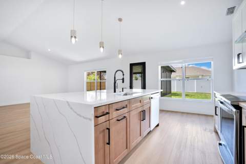 934 Eastlake Street, Palm Bay FL - photo 20 of 57