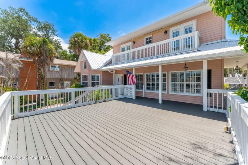 6 bedroom Single Family Residence at 2705 N Indian River Drive, Carlton Terrace Amended Plat of, Cocoa — photo 3
