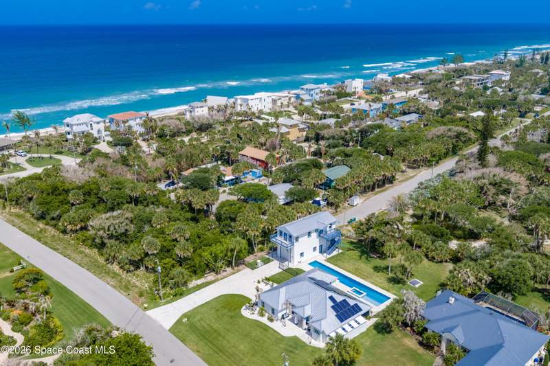 5 bedroom Single Family Residence at 125 Bayshore Drive, Sampson Grove Subdivision, Melbourne Beach — photo 5