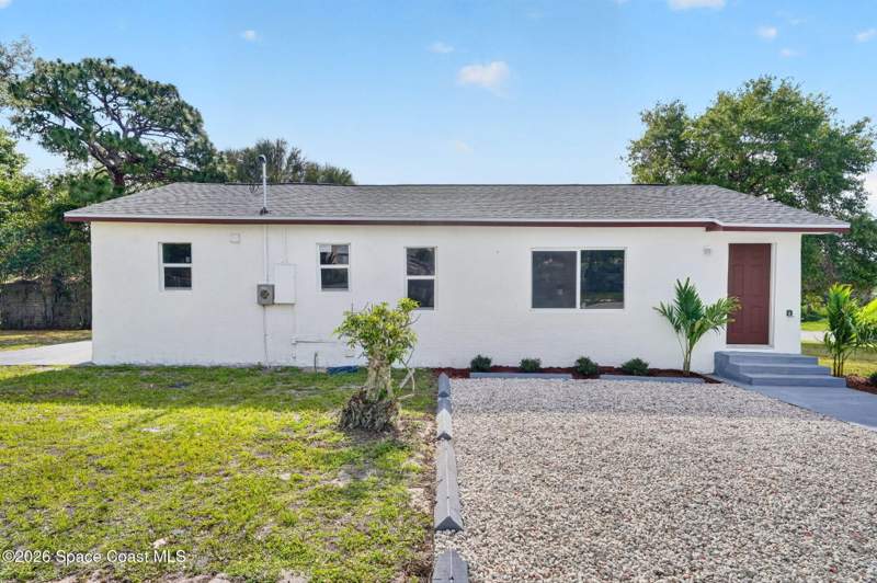 3 bedroom Single Family Residence at 2343 Grant Street, Crane Creek Hgts Unrec Subd, Melbourne — photo 3