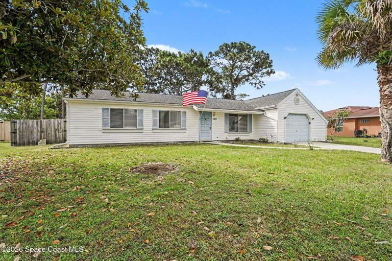 3 bedroom Single Family Residence at 1217 Ethel Circle, Port Malabar Country Club Unit 4, Palm Bay — photo 2