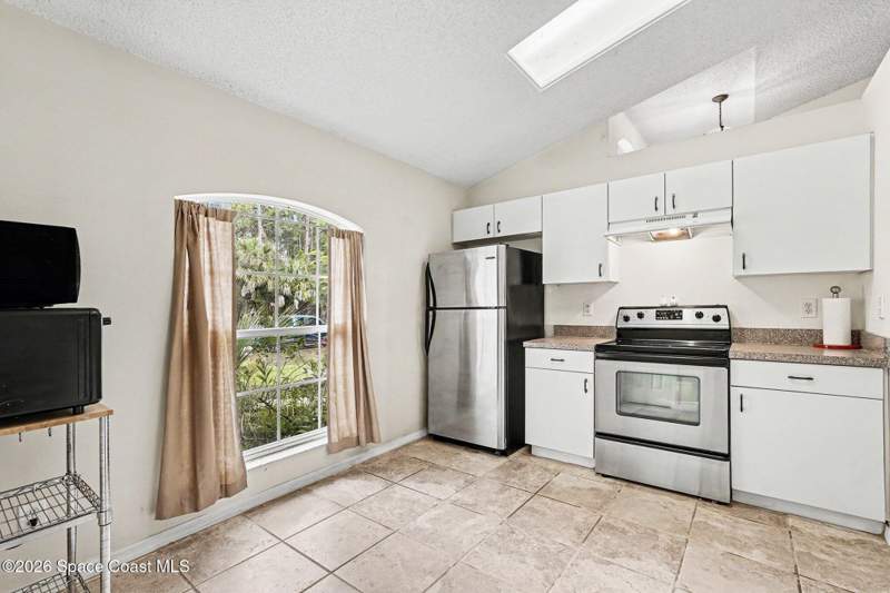 3 bedroom Single Family Residence at 1563 Hamilton Avenue, Port Malabar Unit 32, Palm Bay — photo 4