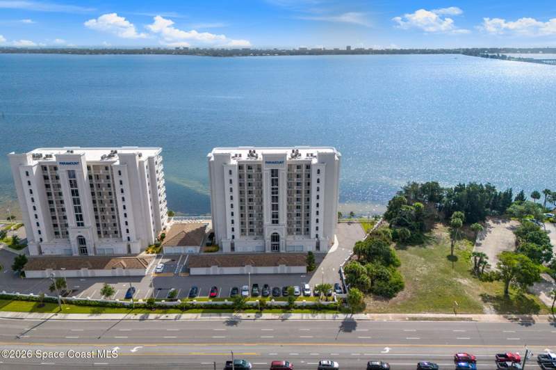 3 bedroom Condominium at 1465 S Harbor City Boulevard #502, Paramount Riverfront, Melbourne — photo 2