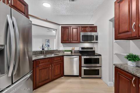 1582 Giles Street, Palm Bay FL - photo 12 of 34