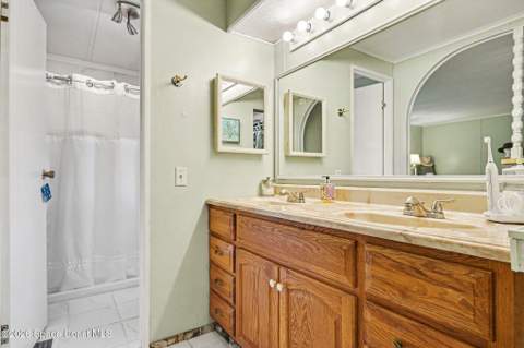 4442 Twin Lakes Drive, Melbourne FL - photo 15 of 16
