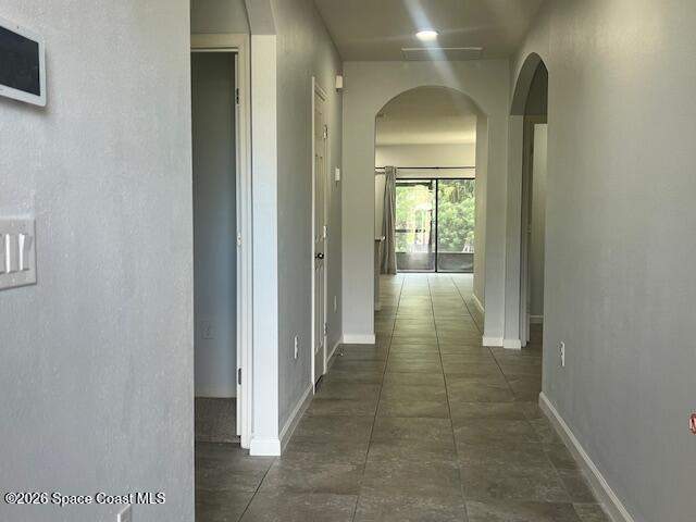 4 bedroom Single Family Residence at 900 Old Country Road, Preserves at Stonebriar, Palm Bay — photo 2