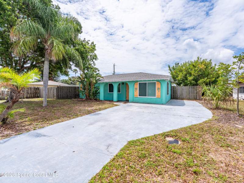 3 bedroom Single Family Residence at 211 Avenida De Paz, Ocean Park 2nd Addn To, Indialantic — photo 2