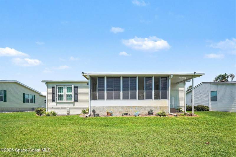 2 bedroom Manufactured Home at 354 Outer Drive, NorthwestLakes Condo Ph Vii, Cocoa — photo 3