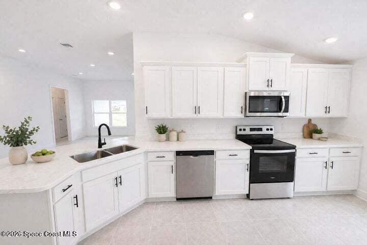 4 bedroom Single Family Residence at 1138 Soleway Avenue, St. Johns Preserve, Palm Bay — photo 3
