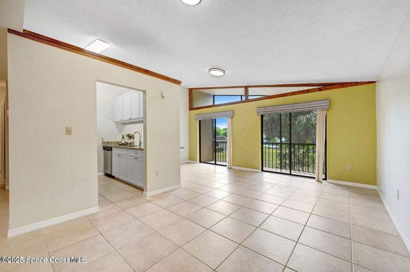 2 bedroom Condominium at 1600 Woodland Drive #4206, The Oaks at Rockledge Country Club Ph I, Rockledge — photo 4