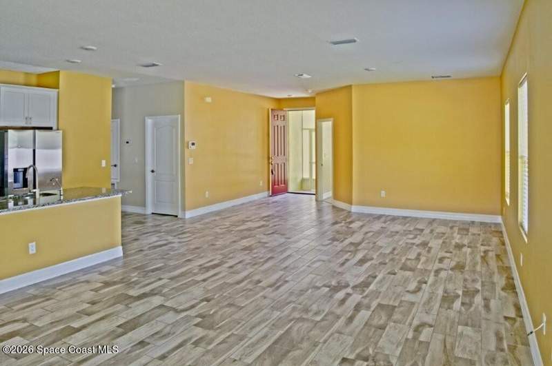 4 bedroom Single Family Residence at 948 Wheatley Street, Port Malabar Unit 23, Palm Bay — photo 5