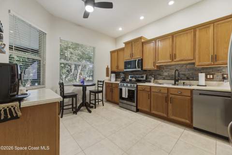 565 Greenleaf Lane, Titusville FL - photo 15 of 32