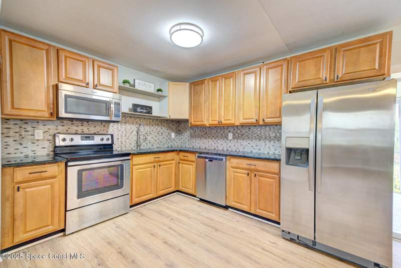 3 bedroom Single Family Residence at 813 7th Street, Hampton Homes Unit 6, Merritt Island — photo 2